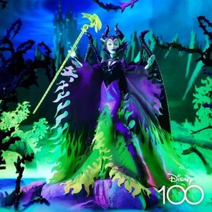 Disney Darkness Descends Series Maleficent Doll (Creations Exclusive 2023) NIB